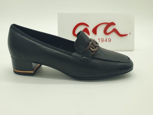 Mocassin cuir noir de ARA