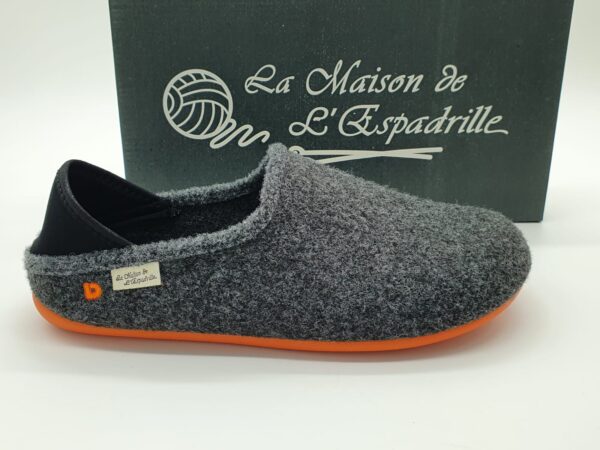 Pantoufles hommes convertibles en mules feutre gris/ semelles orange