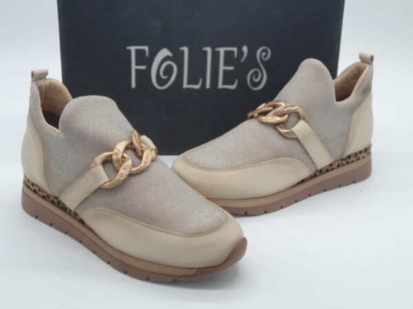 FOLIE'S Femme- Mocassin fantaisie cuir et stretch crème et or- bijou doré