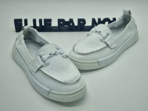 ELUE par NOUS- Mocassins femme cuir blanc. Espace confort