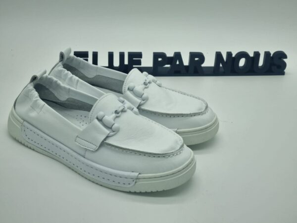 ELUE par NOUS- Mocassins femme cuir blanc. Espace confort