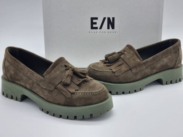 ÉLUE PAR NOUS, Femmes Mocassins semelles crantées  Daim kaki