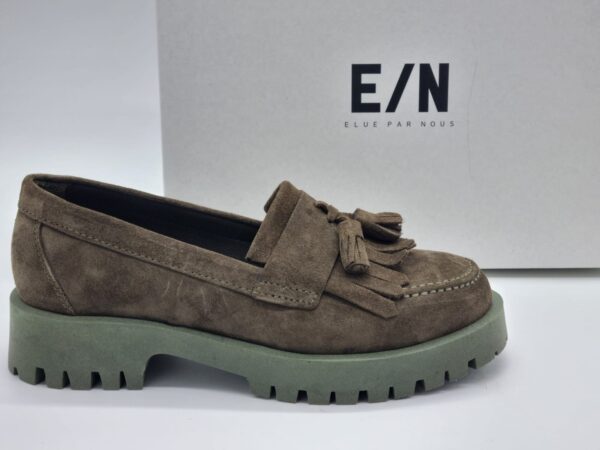 ÉLUE PAR NOUS, Femmes Mocassins semelles crantées  Daim kaki